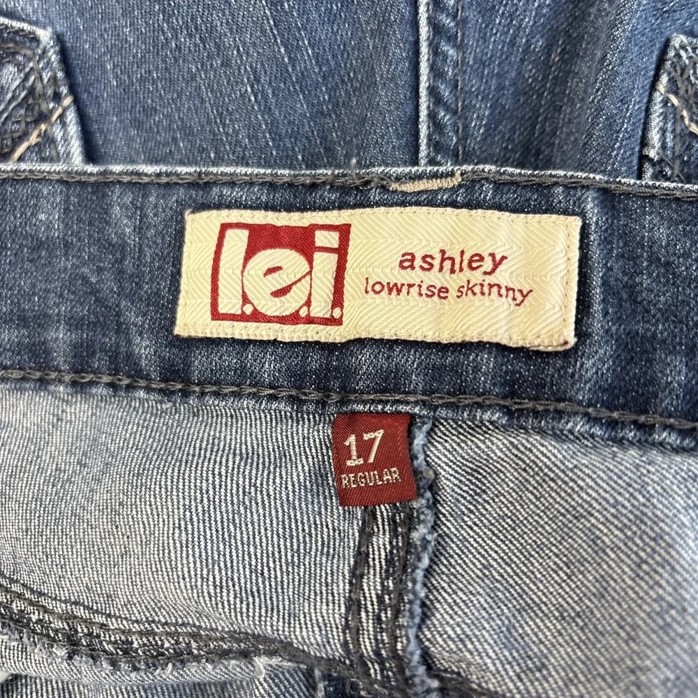 LEI Ashley Skinny Jeans Womens 17 Reg Blue Embroidered Pocket Low Rise Denim